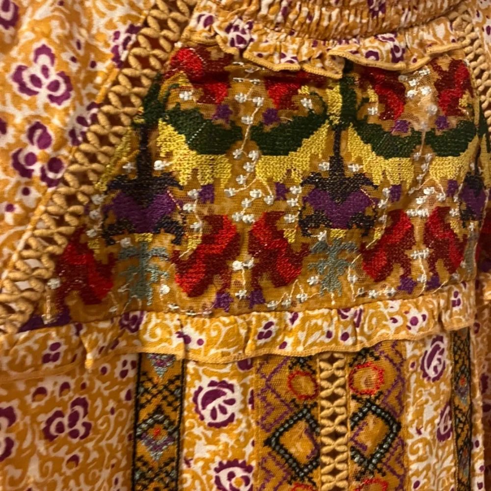 Yellow Blouse - Picture 4 of 7